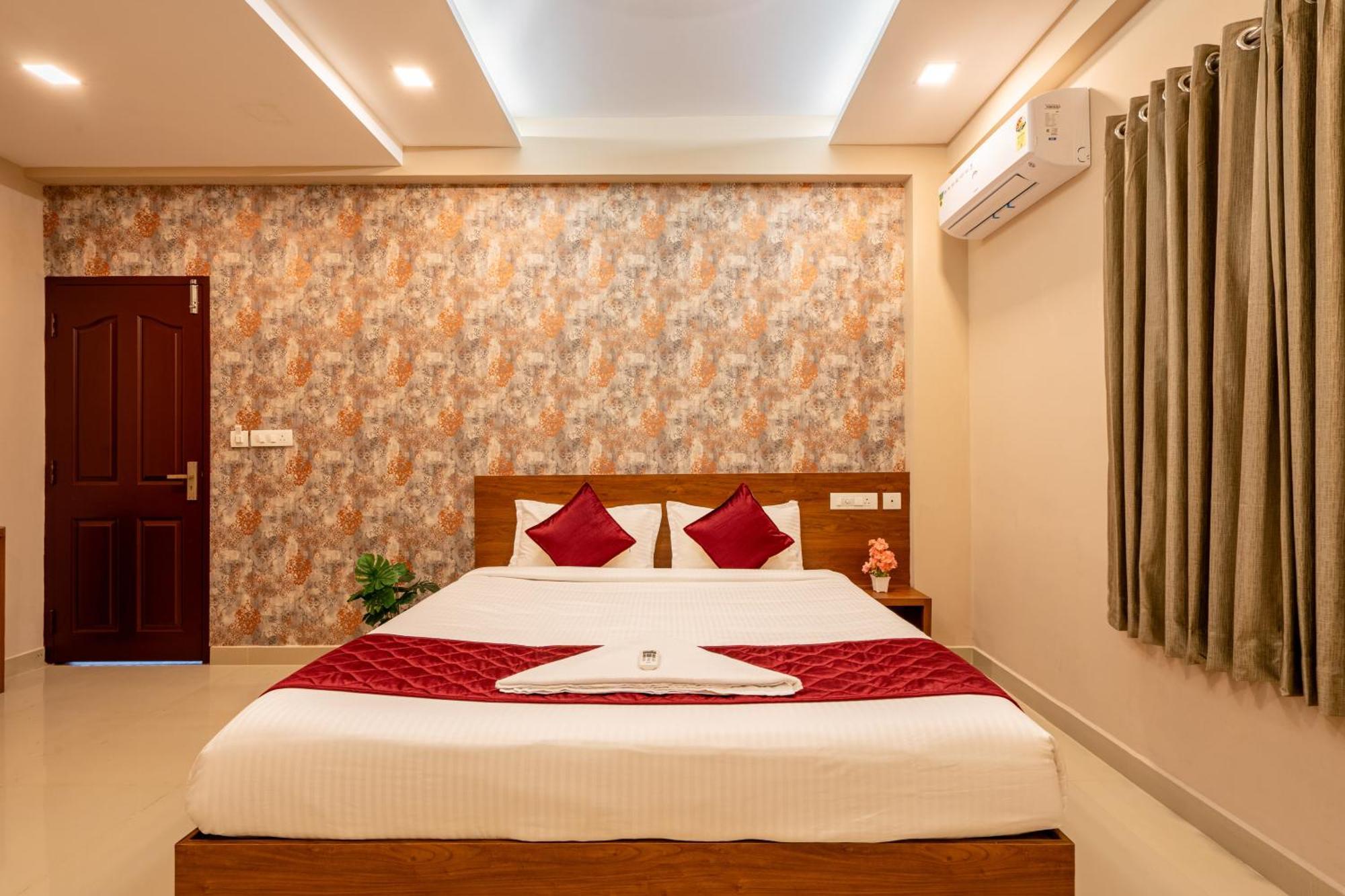 Yaad Residency Hotel Kochi Ngoại thất bức ảnh